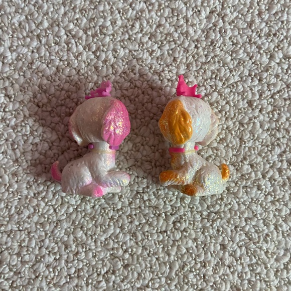 Barbie Diamond Castle Dogs - Picture 2 of 2